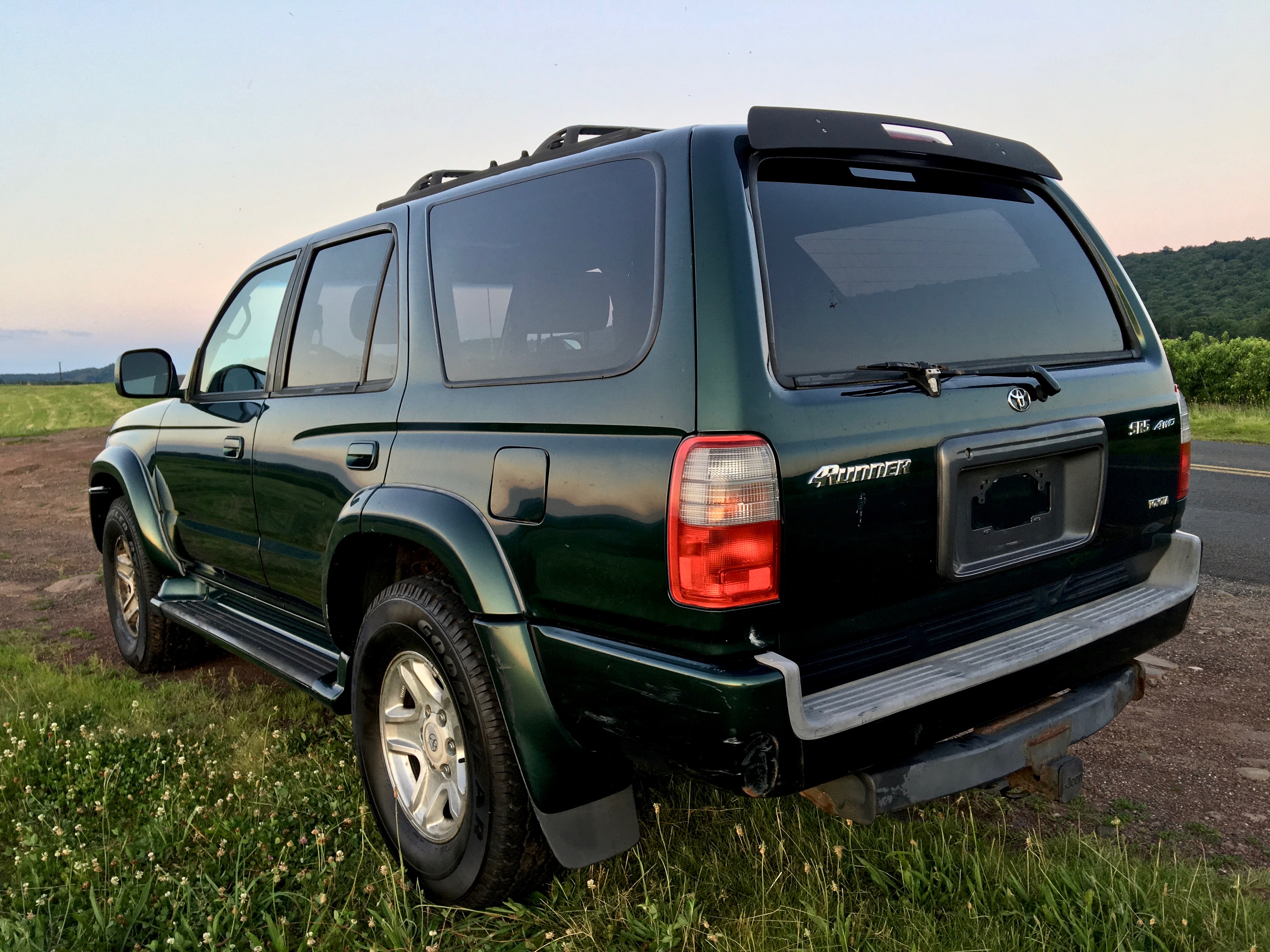 2000 Toyota 4Runner 3.4L V6 4WD 5 Speed Manual 129K - 3rd Gen - Our Pro Recon - New Clutch, Timing Belt and Waterpump, New Valve Cover Gaskets, New Spark Plugs, New Alternator, New Radiator, New Muffler and Tailpipe, New Rear Coil Springs, New Rear Shocks, New Brakes, New Tires, Frame Descaling, Applied Rust Converter Rust Mort, Sealed Frame with Fluid Film, New Bumpers - Beautiful Engine - has No Leaks — photo 6